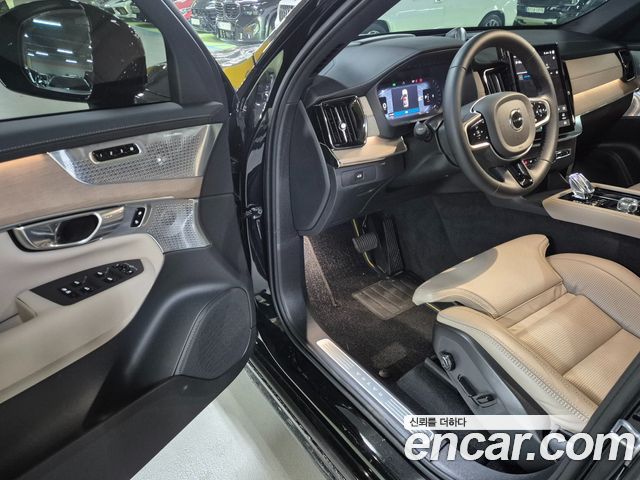 Volvo XC90 2026 — photo 12