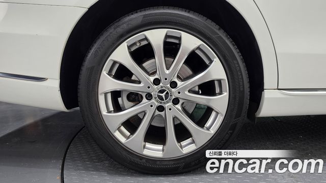 Mercedes-Benz E-Class 2019 — photo 5