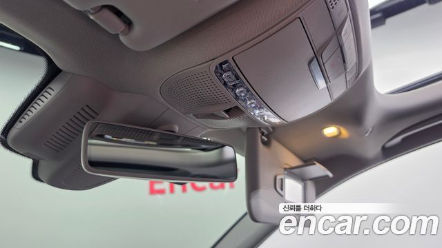 Mercedes-Benz E-Class 2019 — photo 32