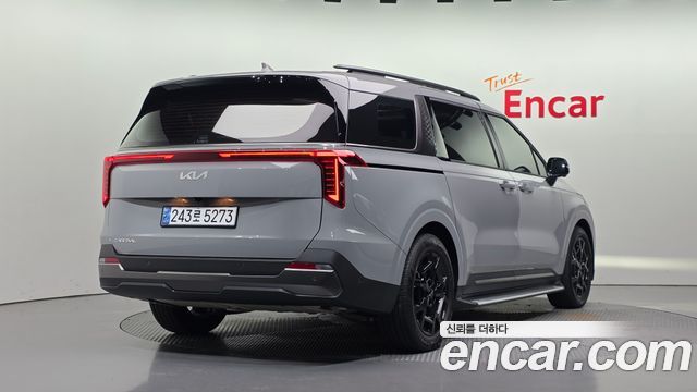 Kia Canival 2025 — photo 2