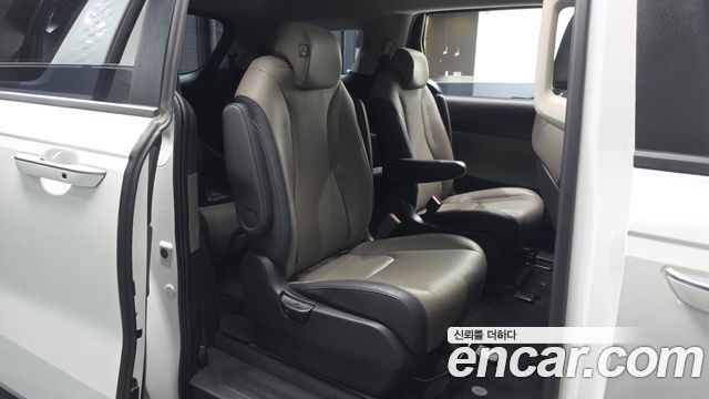 Kia Canival 2025 — photo 18
