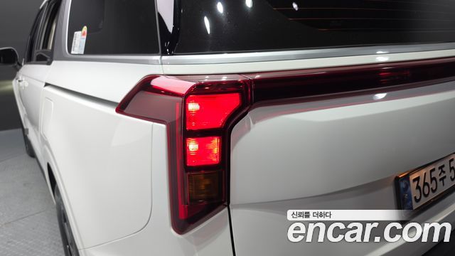 Kia Canival 2025 — photo 9