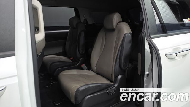 Kia Canival 2025 — photo 16