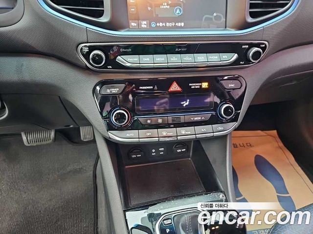Hyundai Ioniq 2016 — photo 9