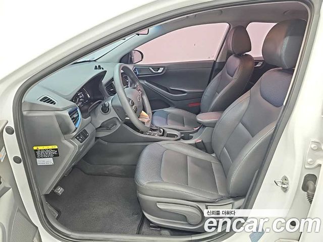 Hyundai Ioniq 2016 — photo 10