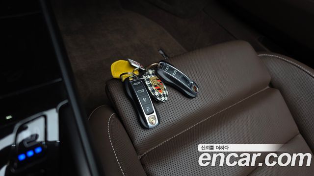 Porsche 911 2022 — photo 19