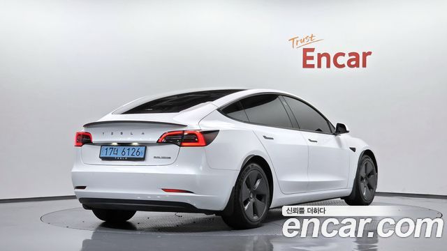 Tesla Model 3 2022 — photo 2