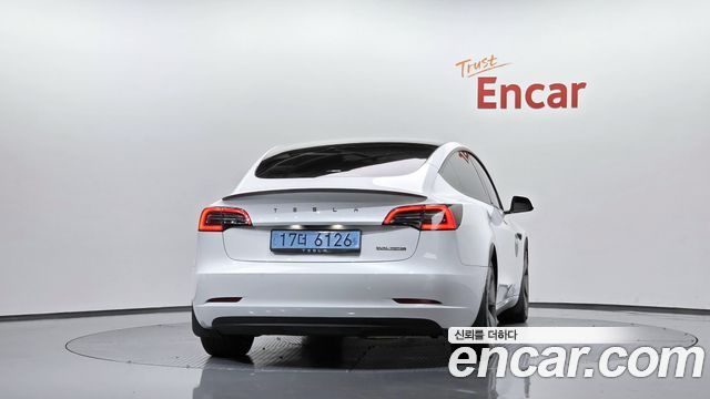 Tesla Model 3 2022 — photo 4