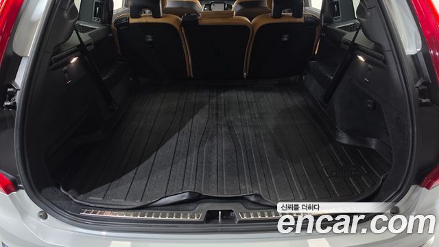 Volvo XC90 2023 — photo 25