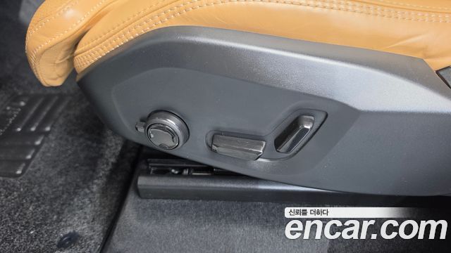 Volvo XC90 2023 — photo 31