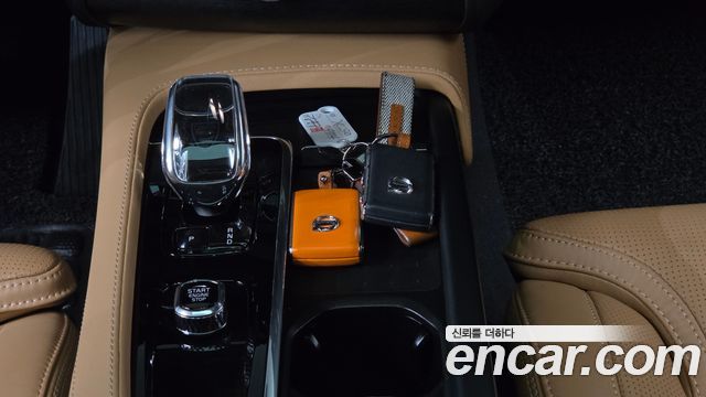 Volvo XC90 2023 — photo 41