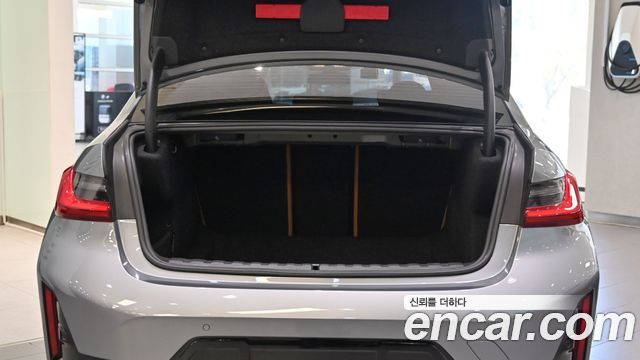 BMW 3-Series 2024 — photo 7