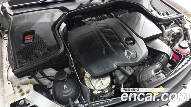 Mercedes-Benz E-Class 2023 — photo 6