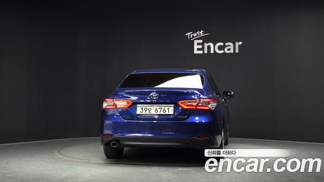 Toyota Camry 2018 — photo 4