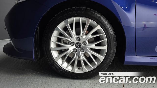 Toyota Camry 2018 — photo 5
