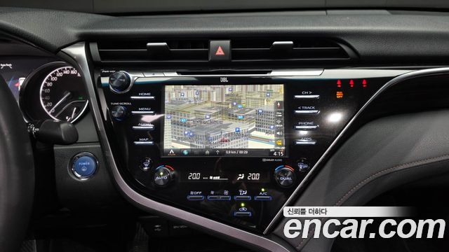 Toyota Camry 2018 — photo 20