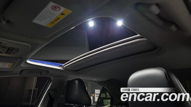 Toyota Camry 2018 — photo 22