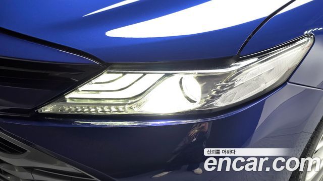 Toyota Camry 2018 — photo 8