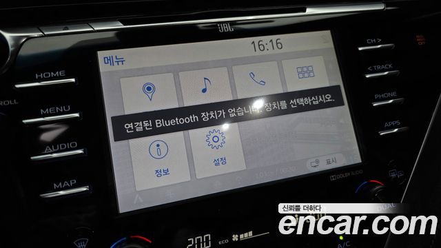 Toyota Camry 2018 — photo 27