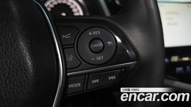 Toyota Camry 2018 — photo 31