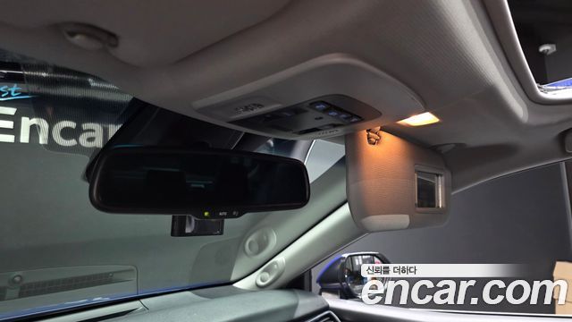 Toyota Camry 2018 — photo 32