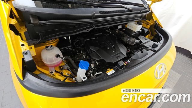 Hyundai Staria 2023 — photo 6