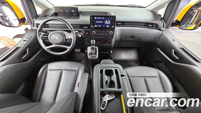 Hyundai Staria 2023 — photo 10