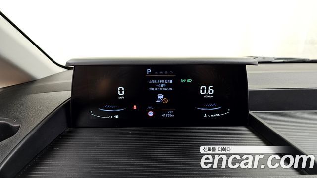 Hyundai Staria 2023 — photo 11