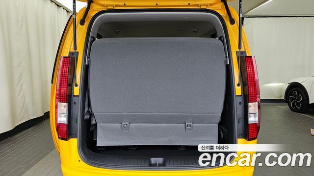 Hyundai Staria 2023 — photo 26