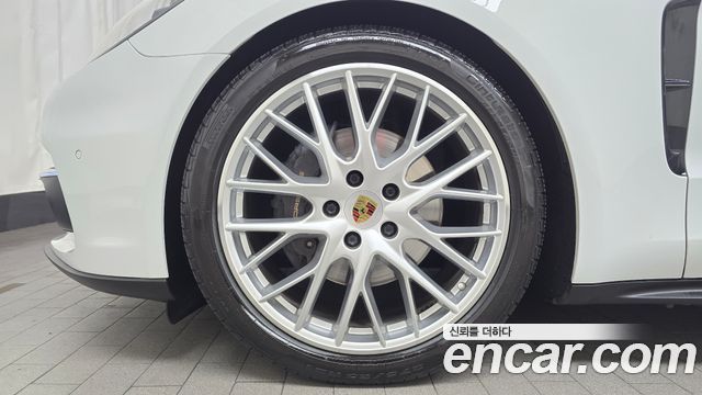 Porsche Panamera 2020 — photo 5