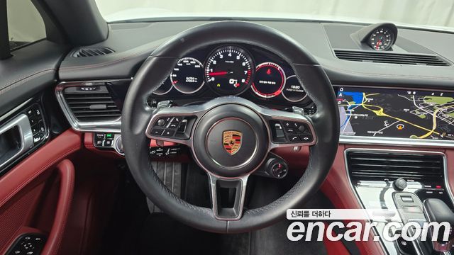 Porsche Panamera 2020 — photo 13