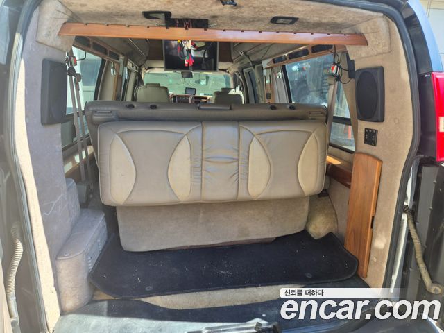 Chevrolet Chevy Van 2003 — photo 8