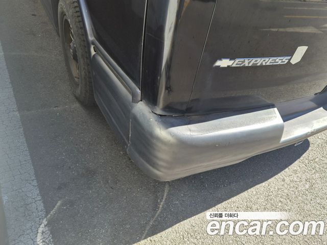 Chevrolet Chevy Van 2003 — photo 9