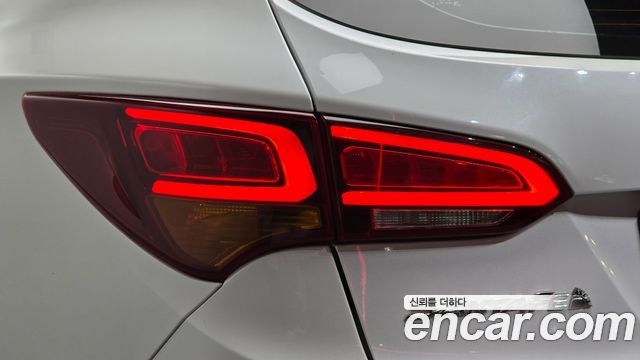 Hyundai Santafe 2016 — photo 9