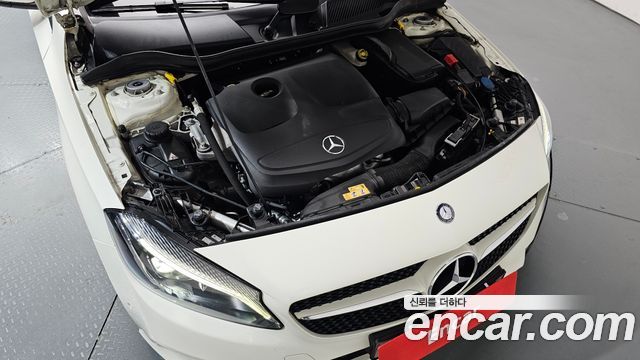 Mercedes-Benz A-Class 2017 — photo 6