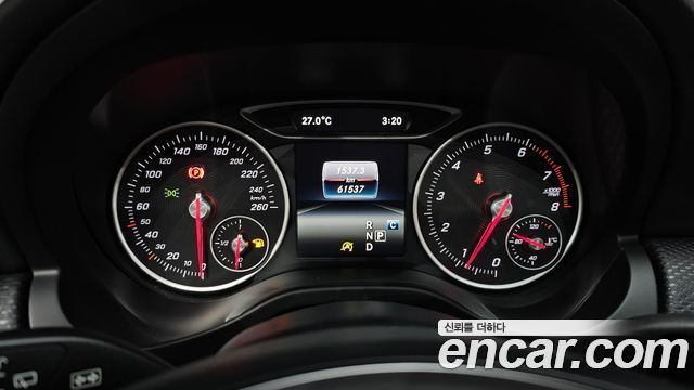 Mercedes-Benz A-Class 2017 — photo 11