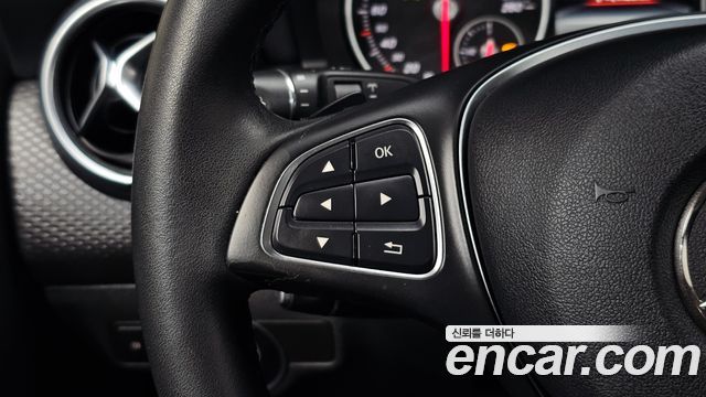 Mercedes-Benz A-Class 2017 — photo 20