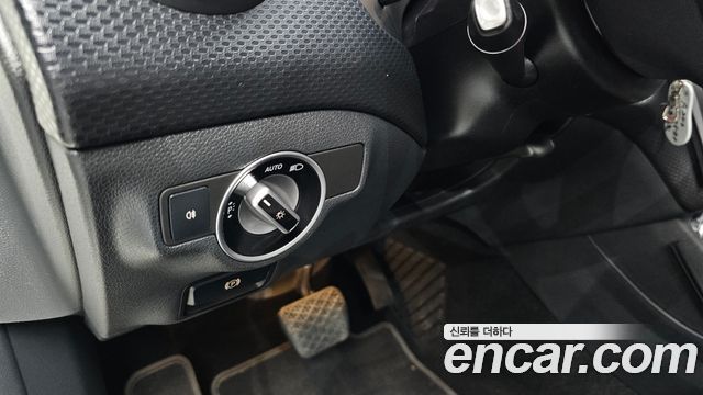 Mercedes-Benz A-Class 2017 — photo 22