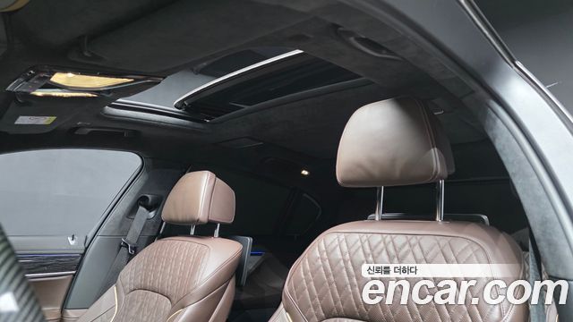 BMW 7-Series 2022 — photo 26