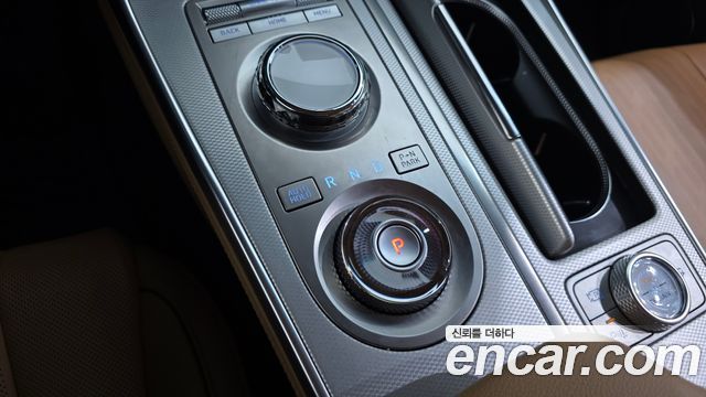 Genesis GV80 2023 — photo 12