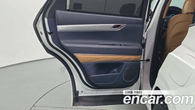 Genesis GV80 2023 — photo 15