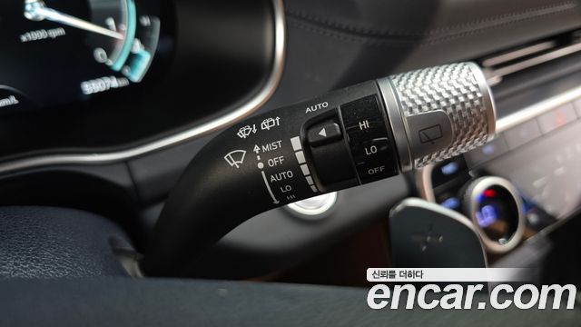 Genesis GV80 2023 — photo 28