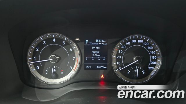 Hyundai Venue 2021 — photo 8