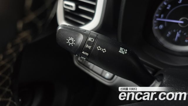 Hyundai Venue 2021 — photo 17