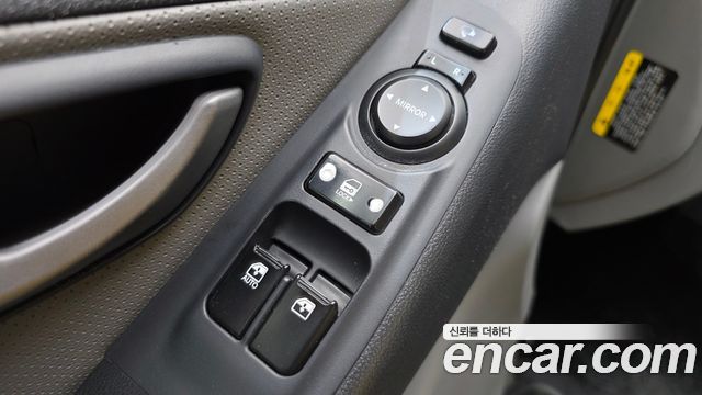 Hyundai Starex 2016 — photo 20