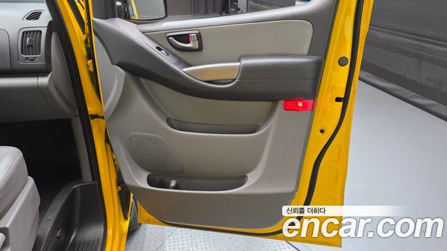 Hyundai Starex 2016 — photo 14