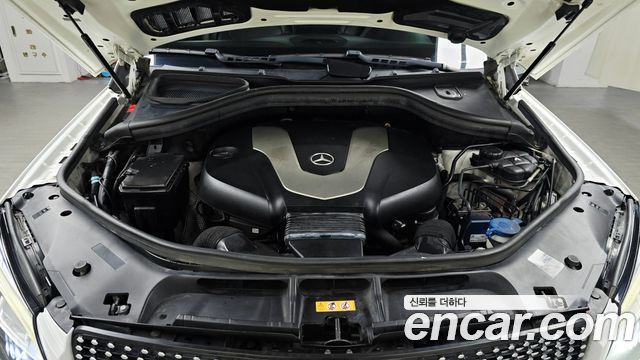 Mercedes-Benz GLE-Class 2016 — photo 6