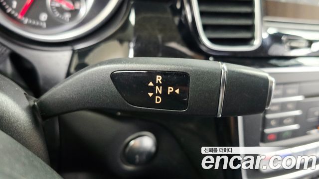 Mercedes-Benz GLE-Class 2016 — photo 9