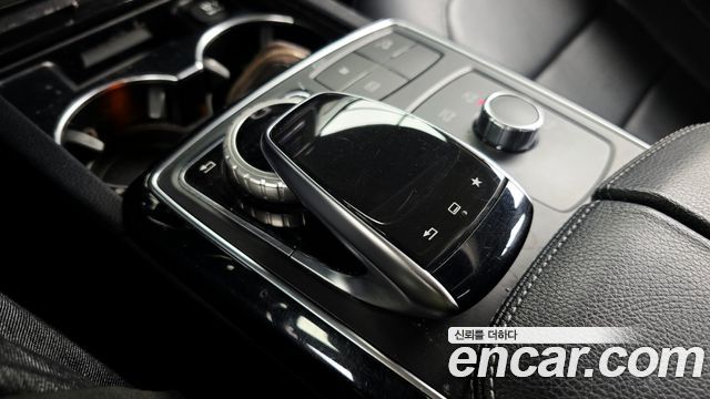Mercedes-Benz GLE-Class 2016 — photo 16