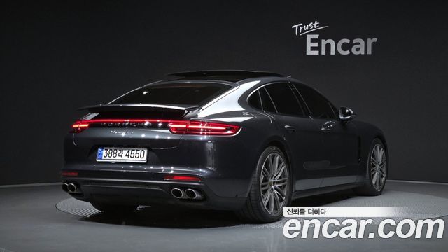Porsche Panamera 2020 — photo 2